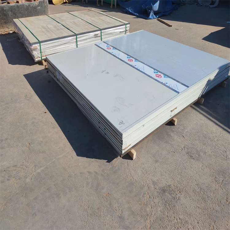 济南铅门与气密门的区别